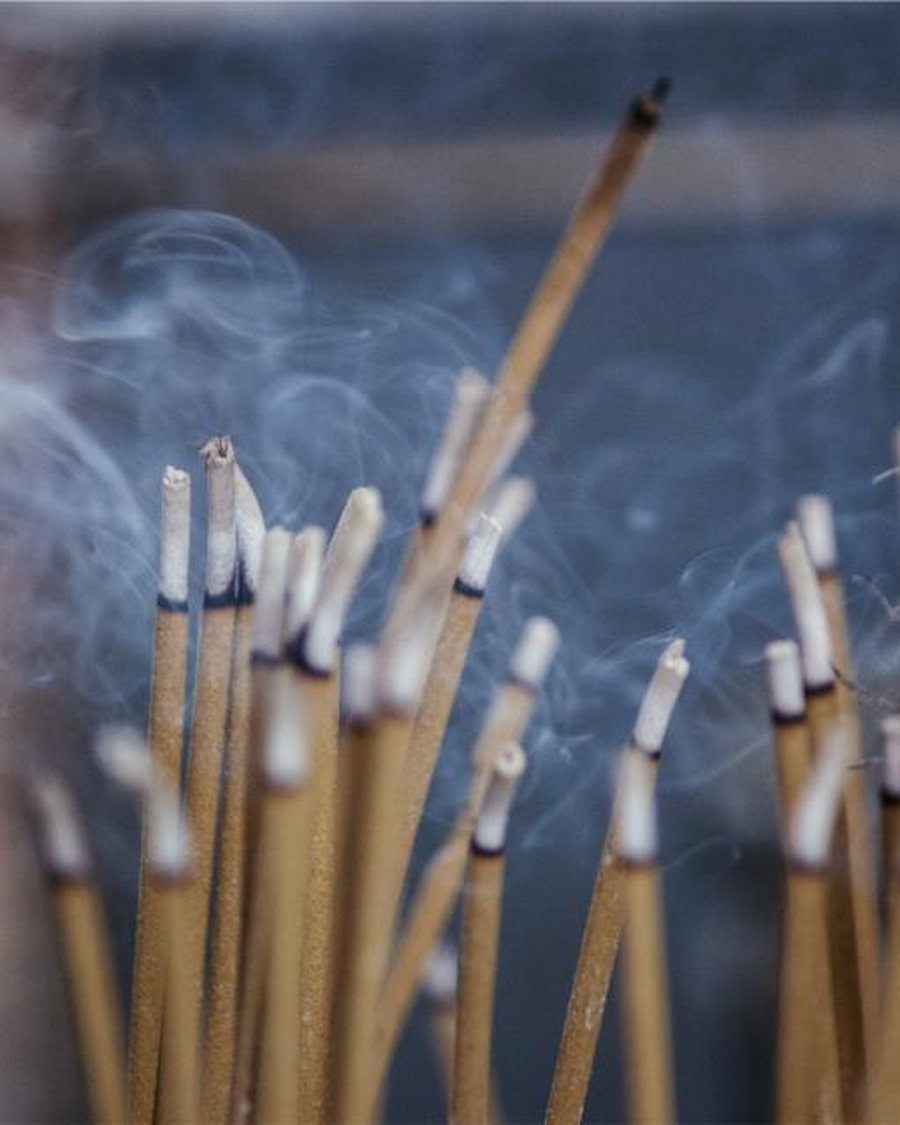 Incense Sticks, Sandalwood, 100