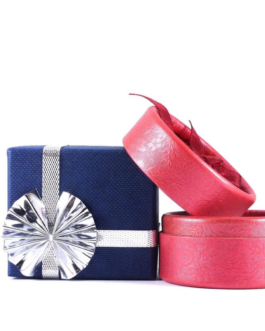 Round Gift Boxes, Navy and Rose